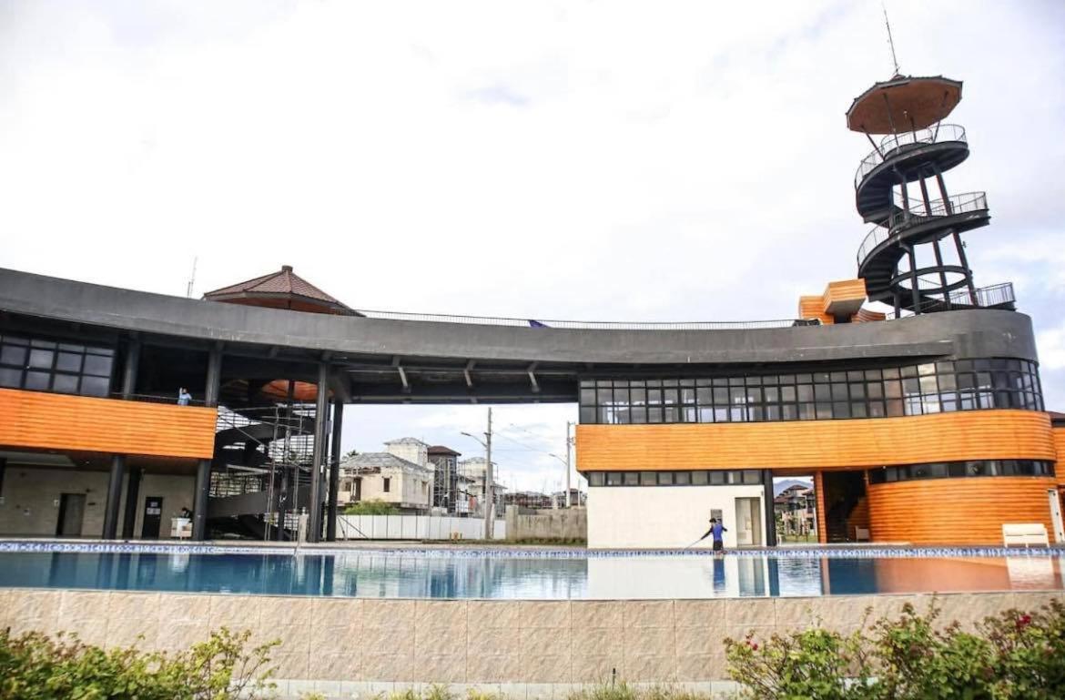 Seafront Residences Vacation Getaway San Juan  Exterior photo