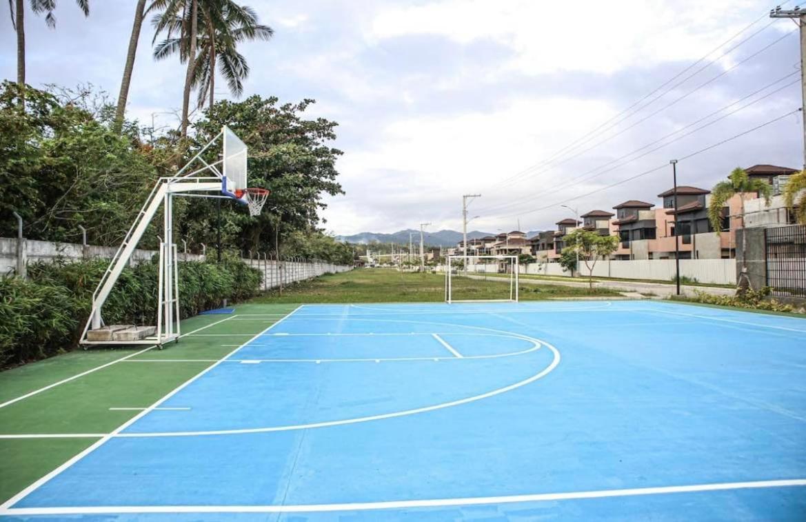 Seafront Residences Vacation Getaway San Juan  Exterior photo